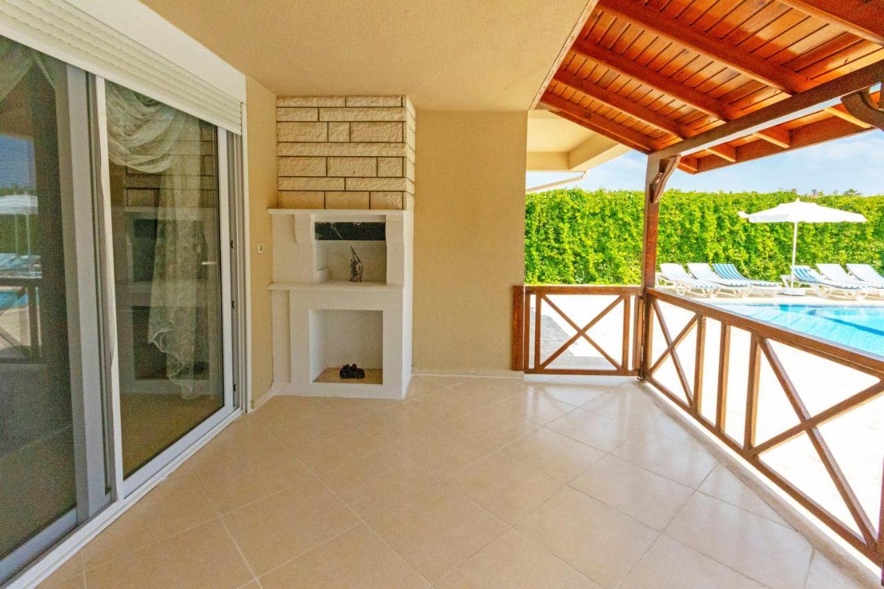 Paradise Town Villa Alison Белек Екстериор снимка